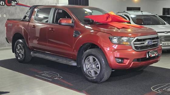 FORD RANGER 2.2 BLACK 4X2 CD 16V DIESEL 4P AUTOMÁTICO